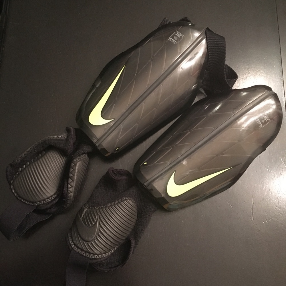 Men’s soccer shin guards